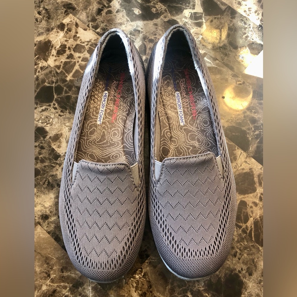 Skechers Relaxed Fit Reggae Fest 2.0 Slip-on Shoe loafers taupe excellent